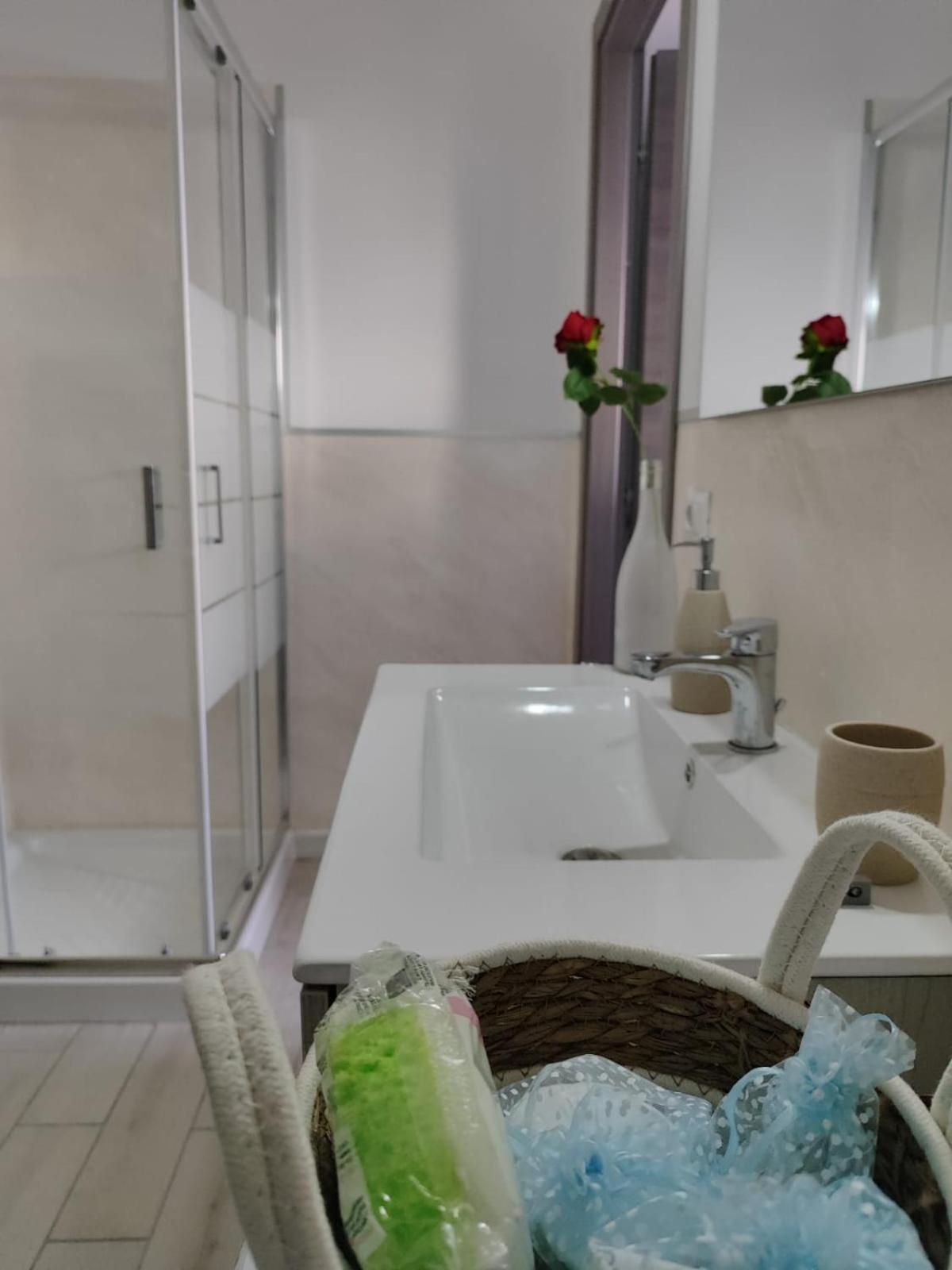 Casa Vacanze Con Giardino I Girasoli - Cin It 09006 - 9 C 2000 R4042- Sorso Exterior foto